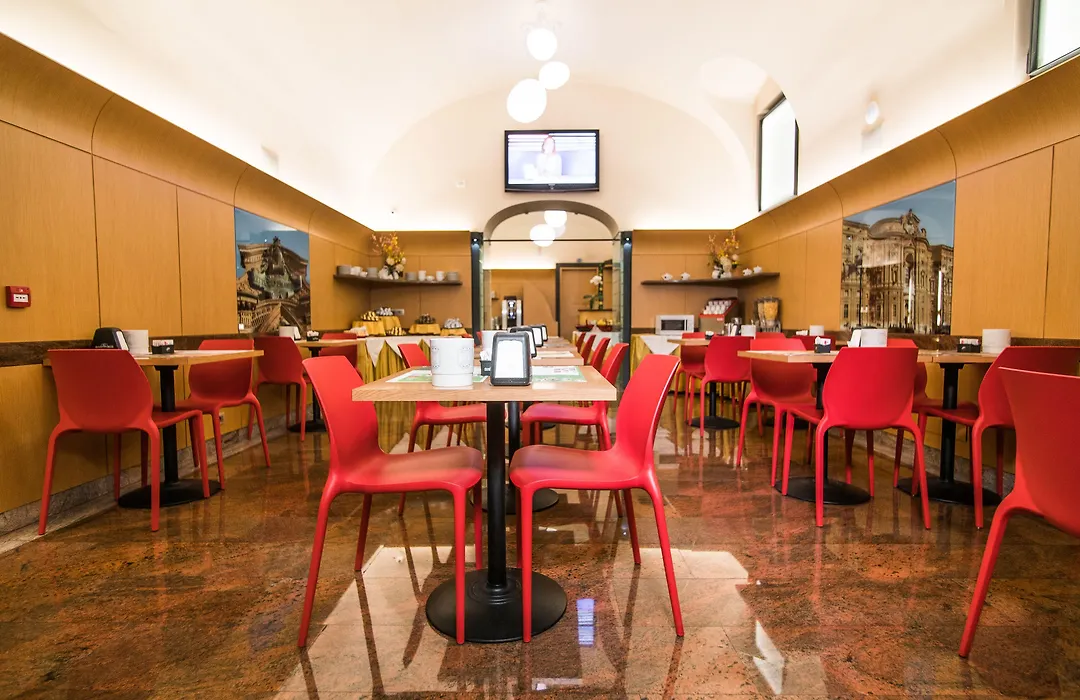 Le Petit Hotel-1