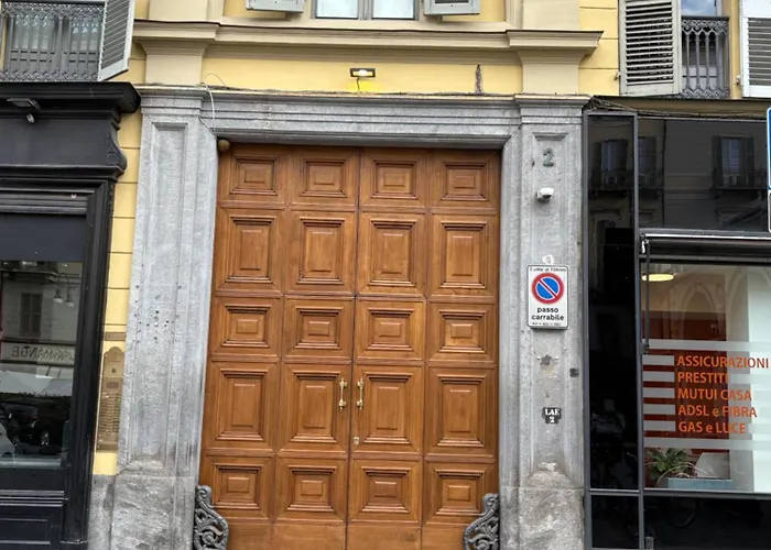 Roomscarlofelicestation Torino